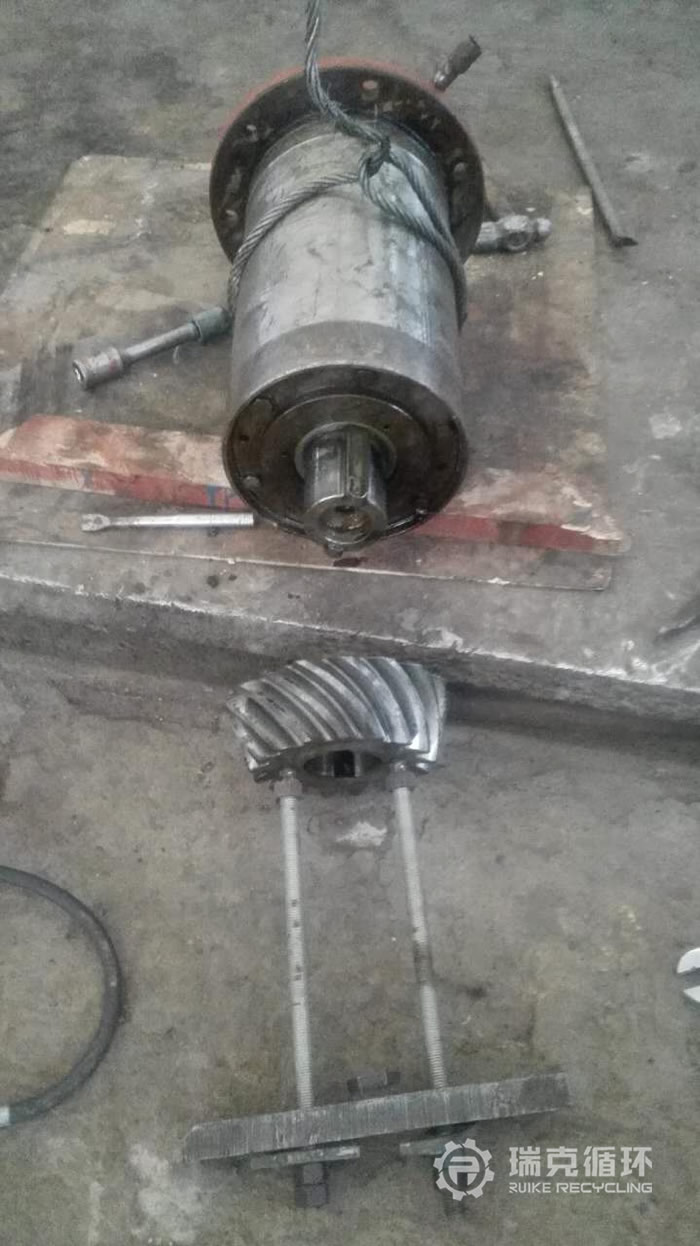 洛陽瑞克科技維修汝州用戶美卓GP100圓錐破碎機傳動部