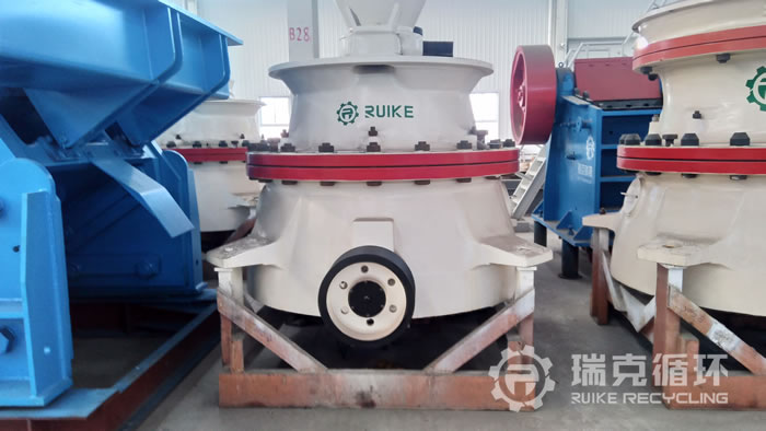 出售全新GP300單缸圓錐破碎機一批