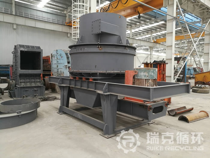 出售洛陽(yáng)大華二手850立式?jīng)_擊破碎機(jī)（巴馬克、制砂機(jī)）