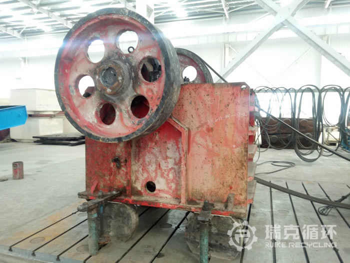 出售一臺(tái)PE500X750顎式破碎機(jī)