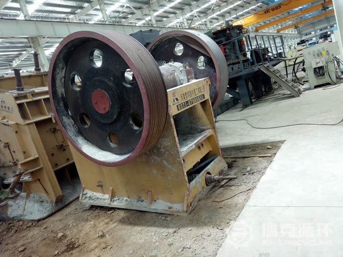 現有一臺黎明重工PE600x900顎式破碎機