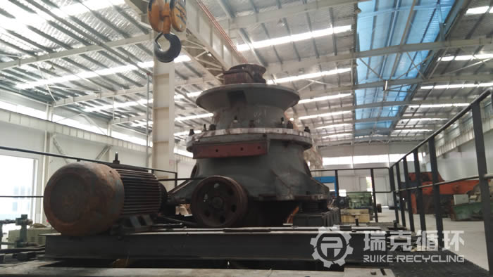 出售二手洛陽大華GPY1100/120圓錐破碎機(jī)一臺(tái)