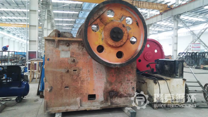 二手PE750x1060顎式破碎機(jī)出售