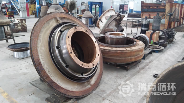 美卓HP500圓錐破碎機動錐體維修