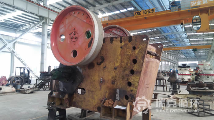 南礦JC1100顎式破碎機(jī)出售