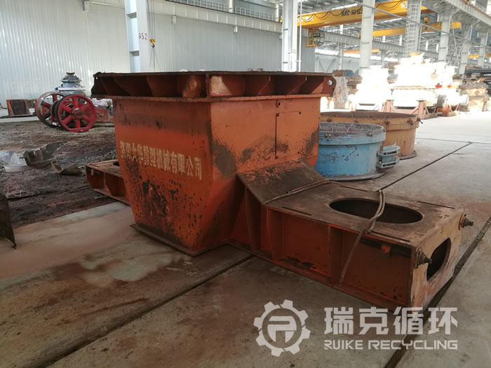 PL-1000立式沖擊破碎機維修