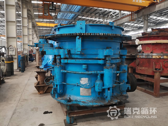 二手HMP220多缸圓錐破碎機出售