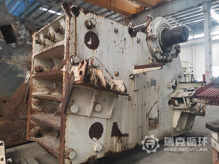 出售二手美卓C140顎式破碎機