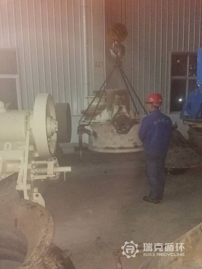 關于美卓二手圓錐機架維修