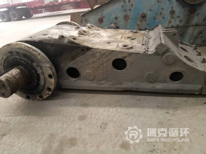 美卓C145顎式破碎機主機架維修