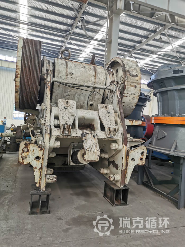 維修美卓C140顎破破碎機(jī)