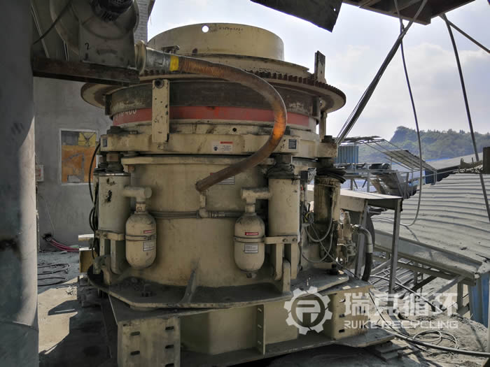 美卓HP400圓錐破碎機現場安裝調試