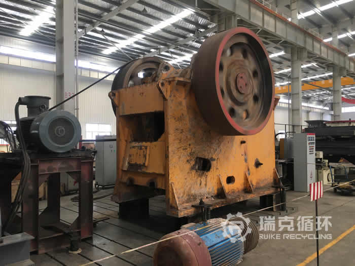 出售二手912顎式破碎機一臺