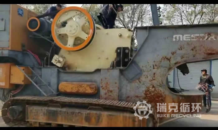 出售二手履帶移動破碎機