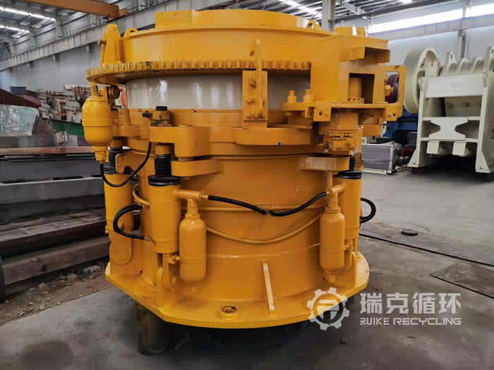 二手HP300多缸圓錐破碎機