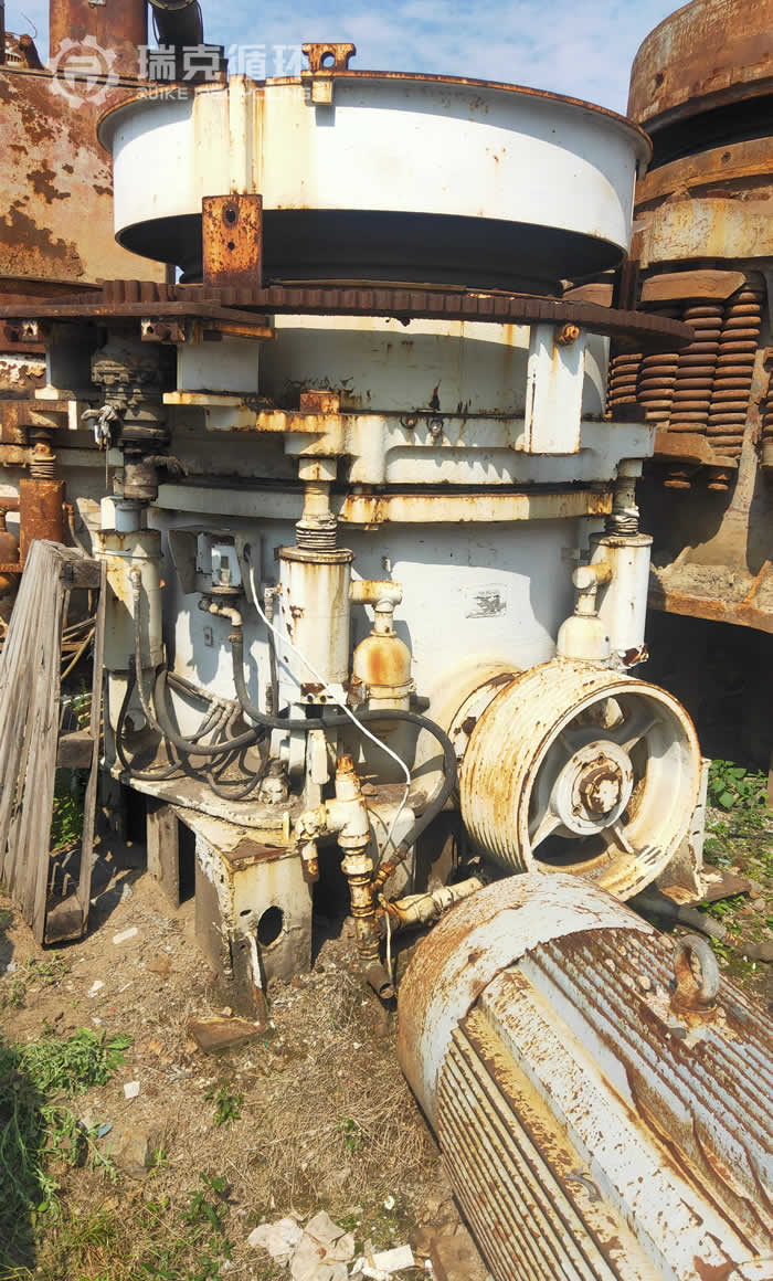 美卓HP300多缸圓錐破碎機維修