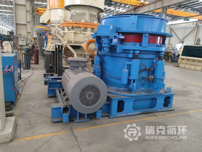 出售檢修完成的二手大華HP300多缸圓錐破碎機